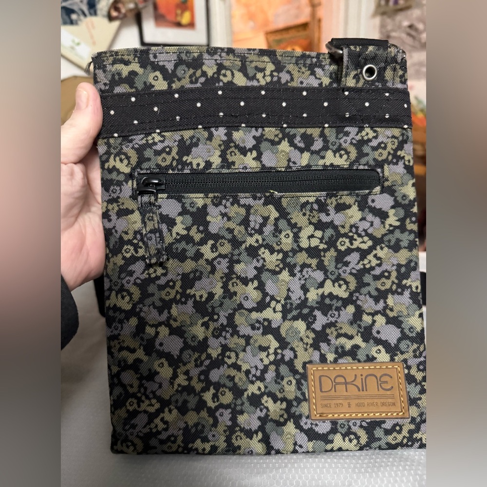 Crossbody DAKINE bag